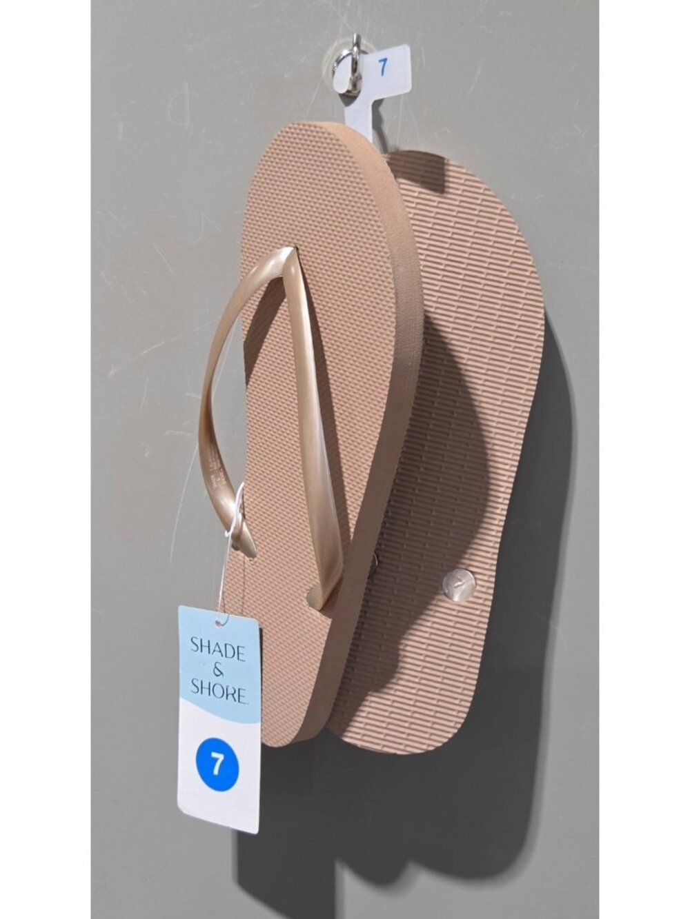 Shade & Shore Sydney Light Brown Classic Thong Strap Flip Flops -- Women's 7